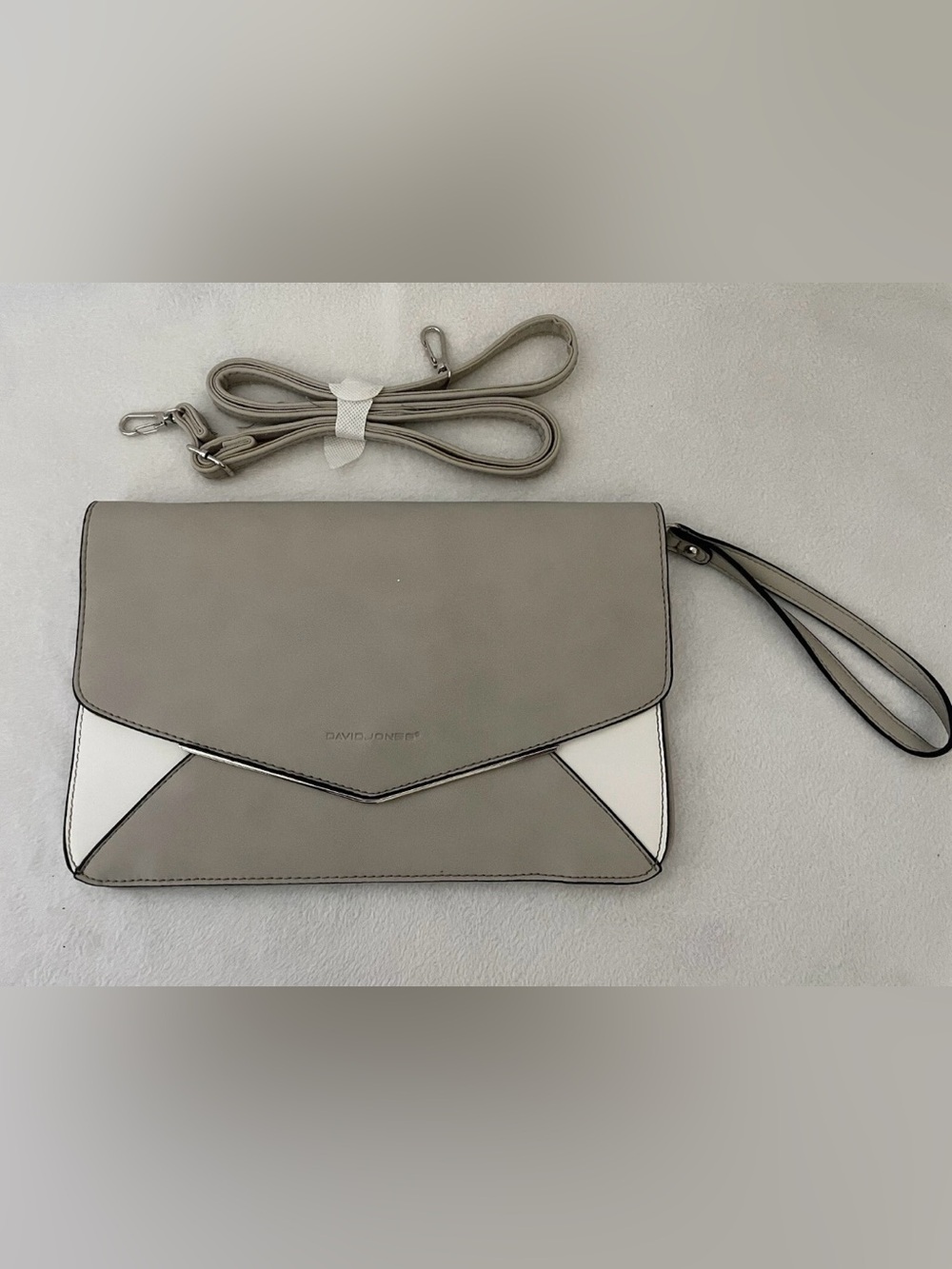 David Jones Women Crossbody Purse Clutch Gray White Neutral Minimalist